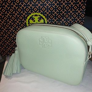 Party Sale!! (Nwt) Tory Burch Thea shoulder bag.